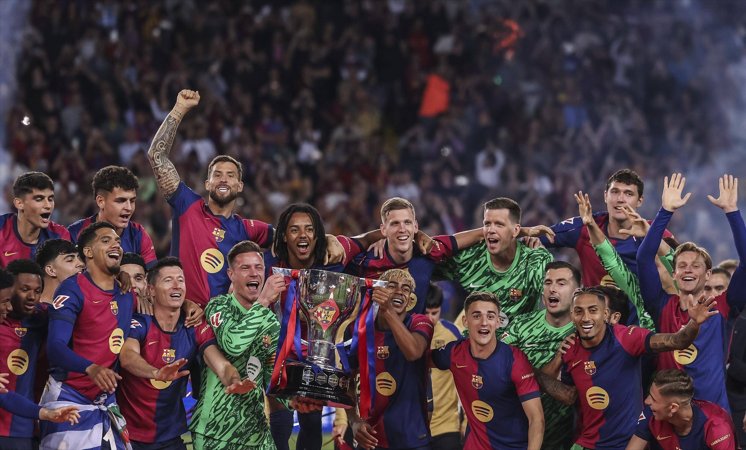 北青：约十人获国足新帅面试资格，邵佳一、李霄鹏等在列（北青：国足新帅面试名单约十人，邵佳一、李霄鹏等入选）