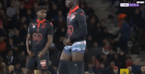 随着莱比锡爆大冷门1-3落败，德甲最新积分榜出炉：拜仁领先8分（莱比锡1-3冷负，德甲积分榜更新：拜仁领先8分）