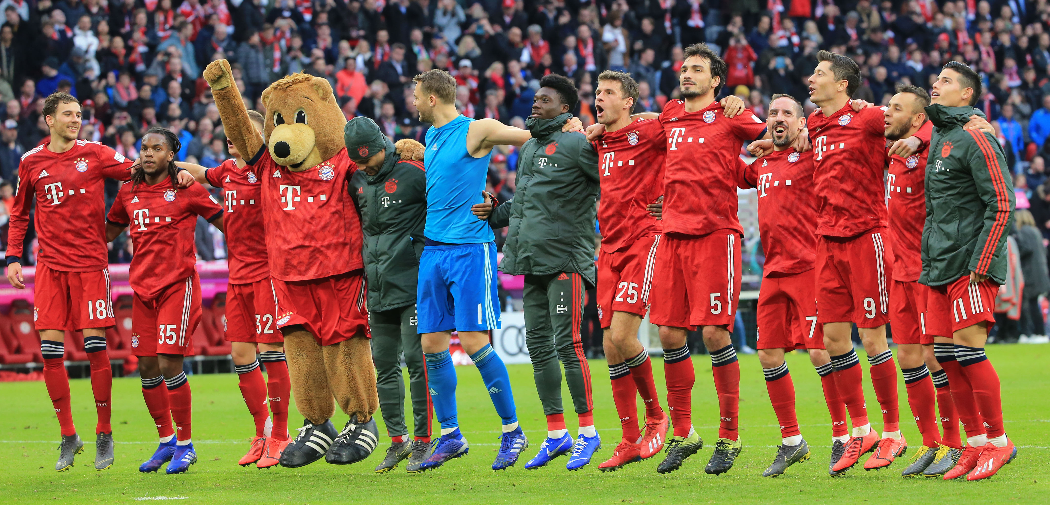 泰山纪念建队32周年，队史5次夺顶级联赛冠军，8次足协杯冠军（泰山队迎来建队32周年：队史5夺顶级联赛、8捧足协杯）