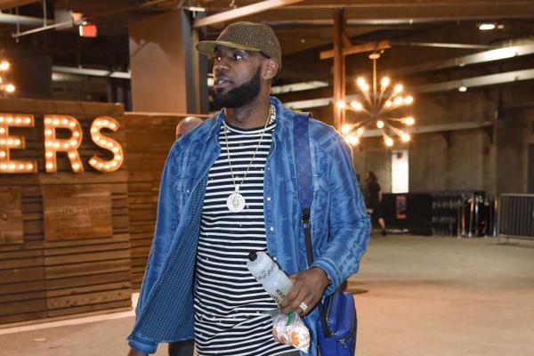 欧冠进球榜更新：梅西连续破门,（欧冠射手榜更新：梅西连场破门）