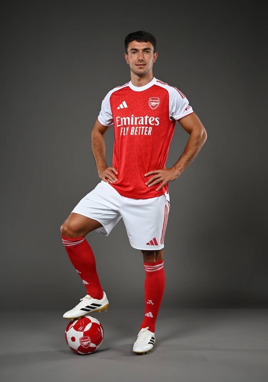 英媒：曼联、曼城和枪手有意布朗，他的解约金不超过5500万欧（英媒：曼联、曼城及阿森纳有意引进布朗，解约金上限约5500万欧）