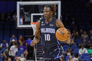 世界杯男篮焦点大战上演（男篮世界杯焦点之战打响）