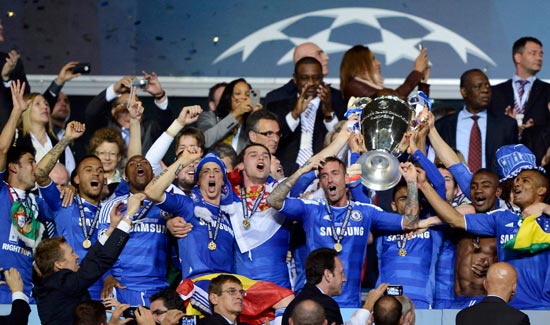 马竞公布本轮联赛大名单：格列兹曼、阿尔瓦雷斯在列，巴埃纳缺阵（马竞发布本轮名单：格列兹曼、阿尔瓦雷斯入选，巴埃纳无缘出战）